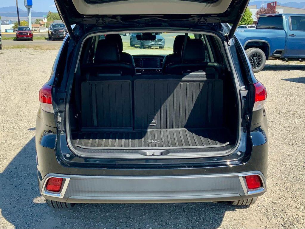 used 2018 Toyota Highlander car, priced at $25,500