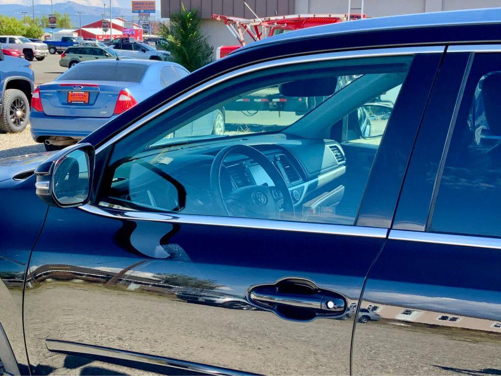 used 2018 Toyota Highlander car, priced at $25,500