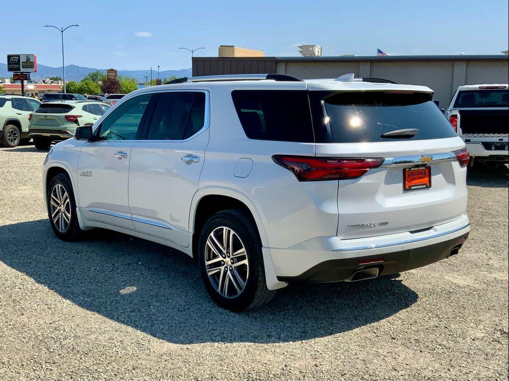 used 2022 Chevrolet Traverse car, priced at $39,998