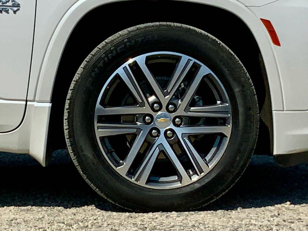 used 2022 Chevrolet Traverse car, priced at $39,998