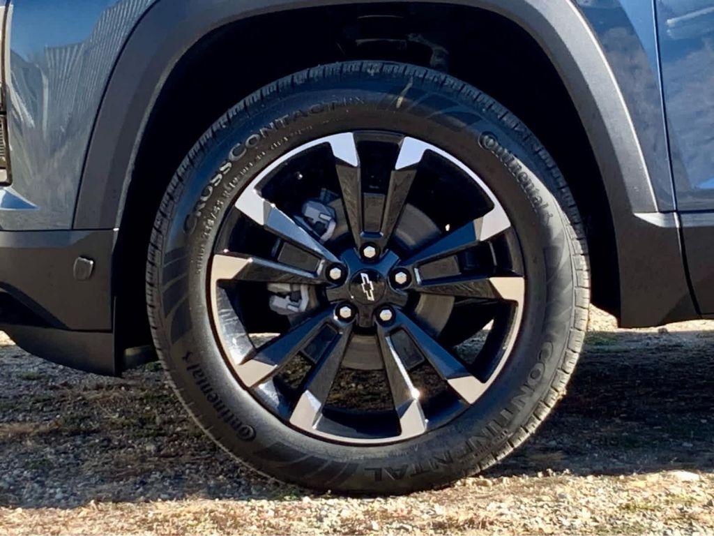 new 2026 Chevrolet Equinox car, priced at $36,999