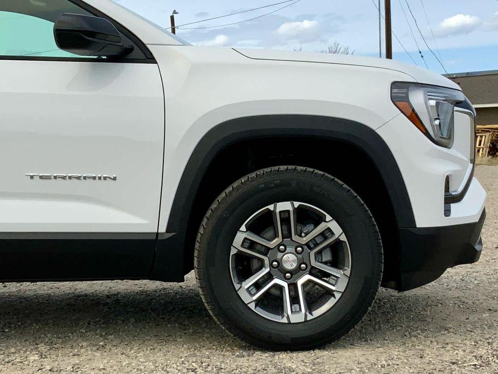 new 2025 GMC Terrain car, priced at $29,999