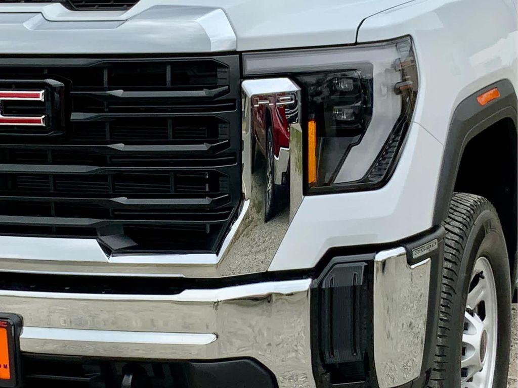 new 2025 GMC Sierra 3500 car, priced at $52,346