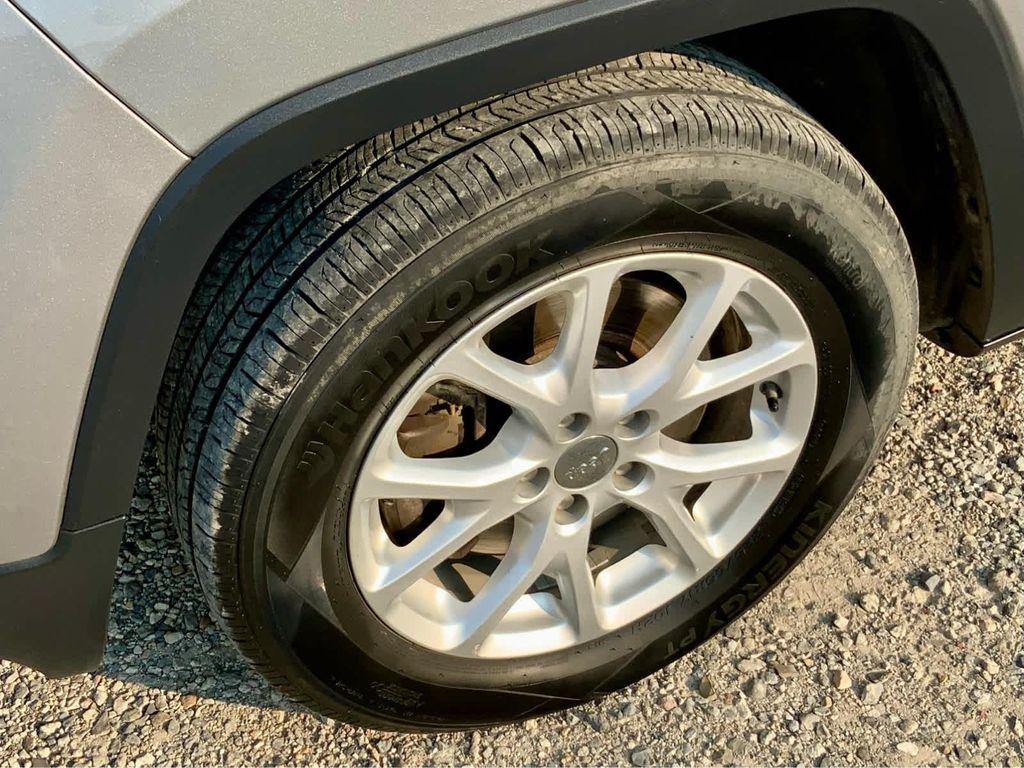 used 2015 Jeep Cherokee car, priced at $9,977