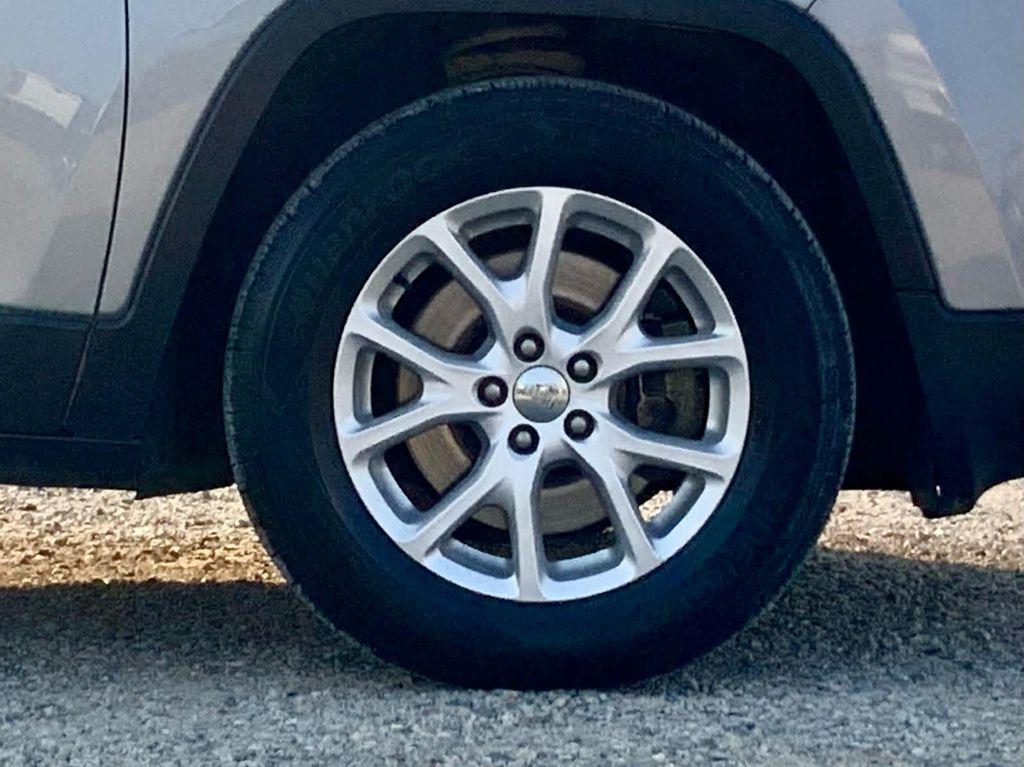 used 2015 Jeep Cherokee car, priced at $9,977