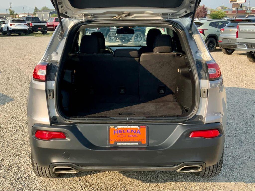 used 2015 Jeep Cherokee car, priced at $9,977