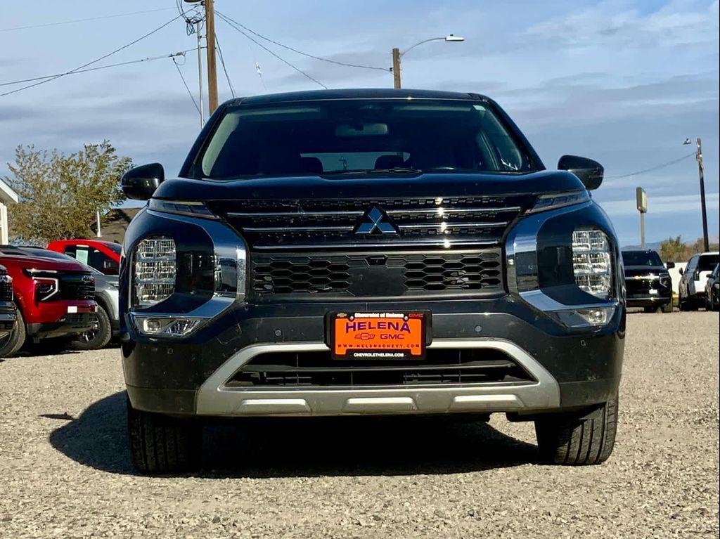 used 2024 Mitsubishi Outlander car, priced at $29,500