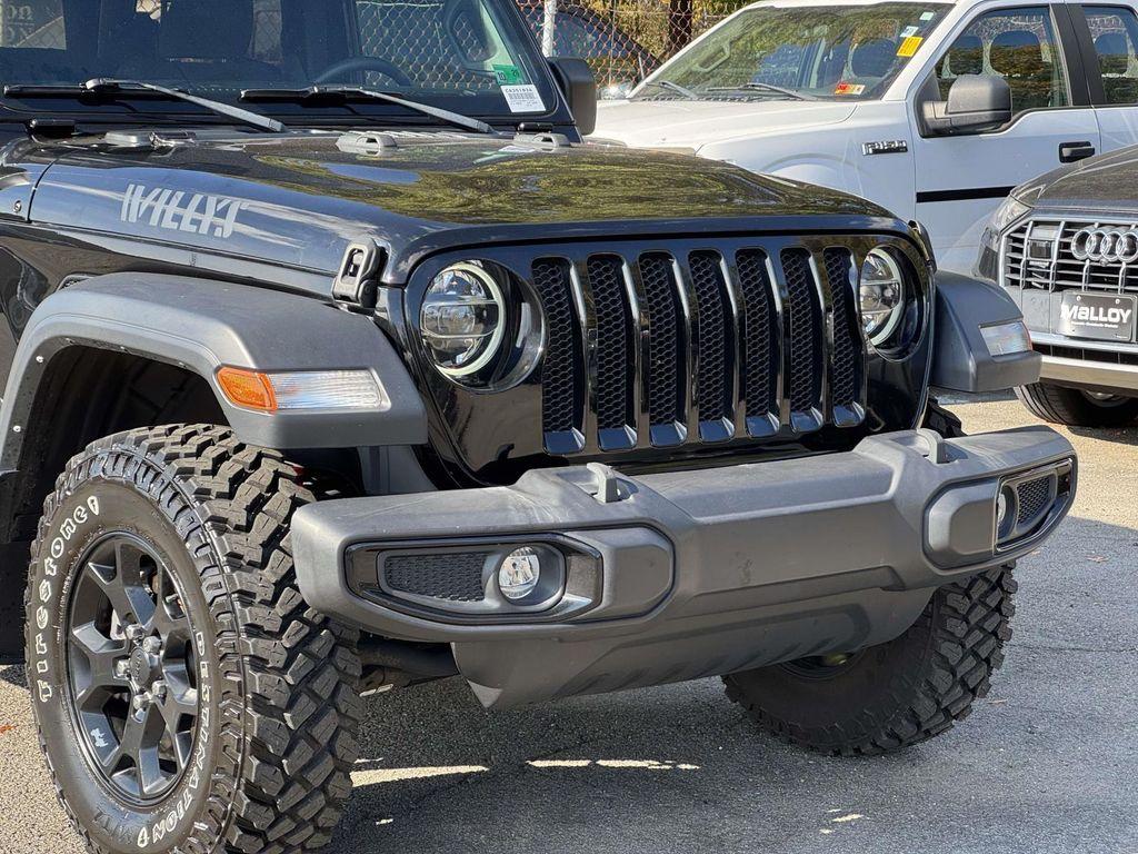 used 2021 Jeep Wrangler car, priced at $26,900