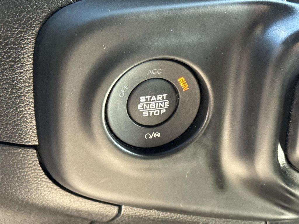 used 2021 Jeep Wrangler car, priced at $26,900