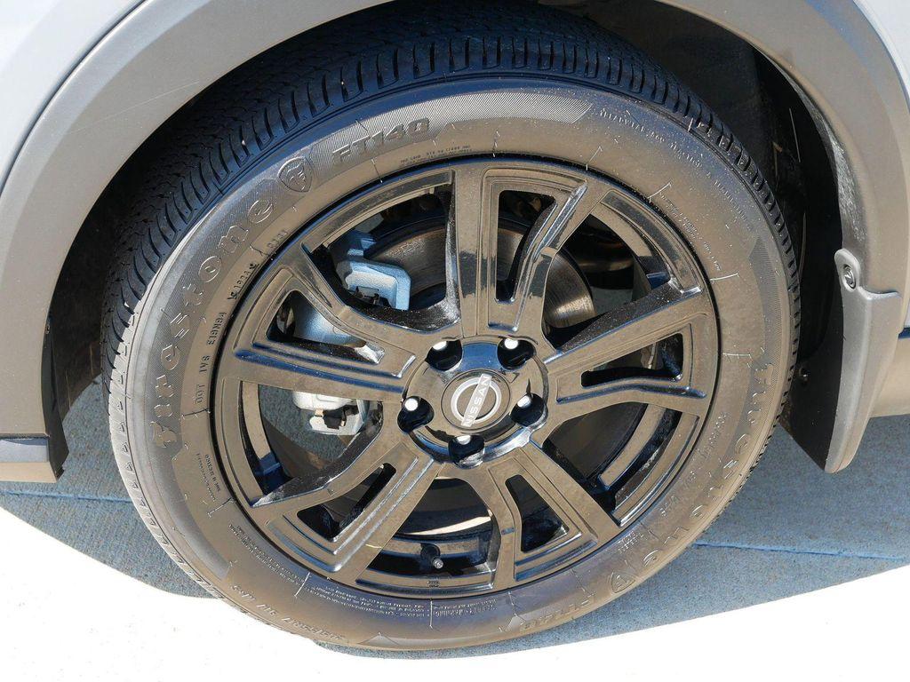 used 2024 Nissan Kicks car