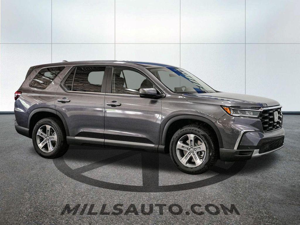 new 2025 Honda Pilot car, priced at $46,780