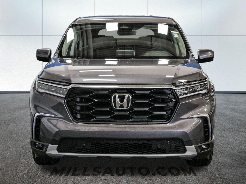new 2025 Honda Pilot car, priced at $46,780