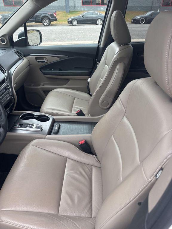 used 2022 Honda Pilot car, priced at $31,490