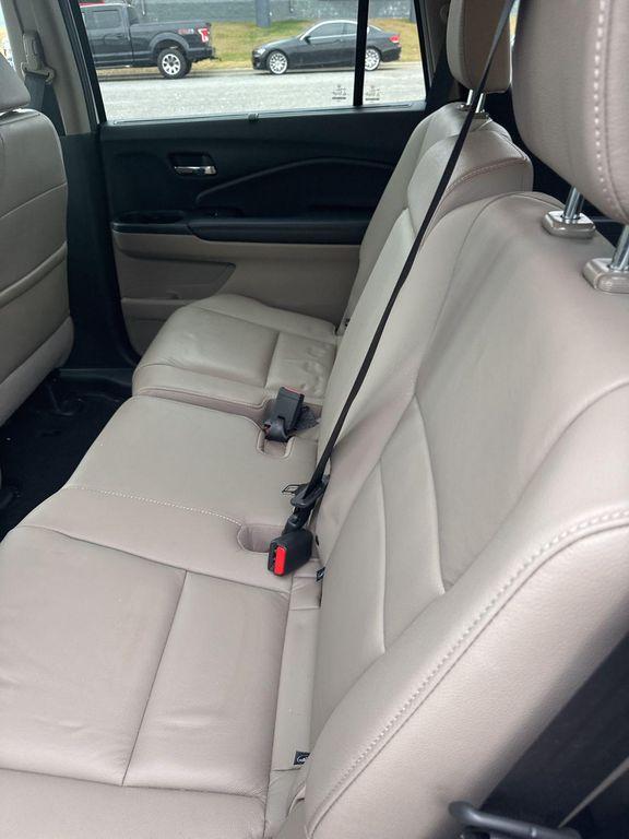 used 2022 Honda Pilot car, priced at $31,490