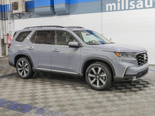 new 2025 Honda Pilot car, priced at $54,985