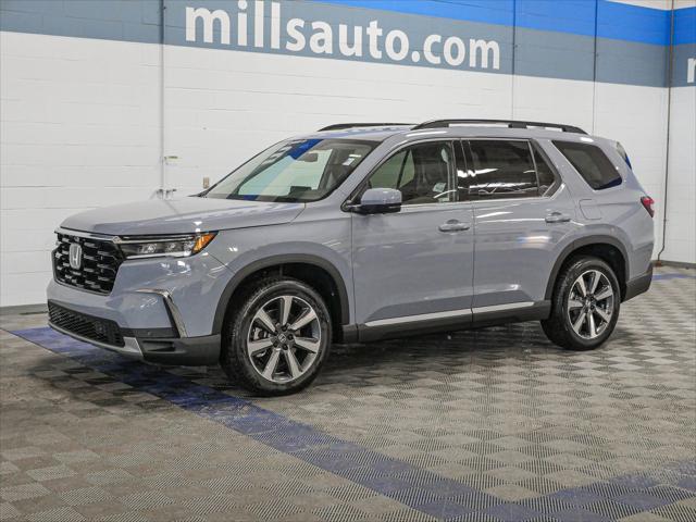 new 2025 Honda Pilot car, priced at $54,985