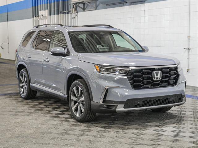 new 2025 Honda Pilot car, priced at $54,985