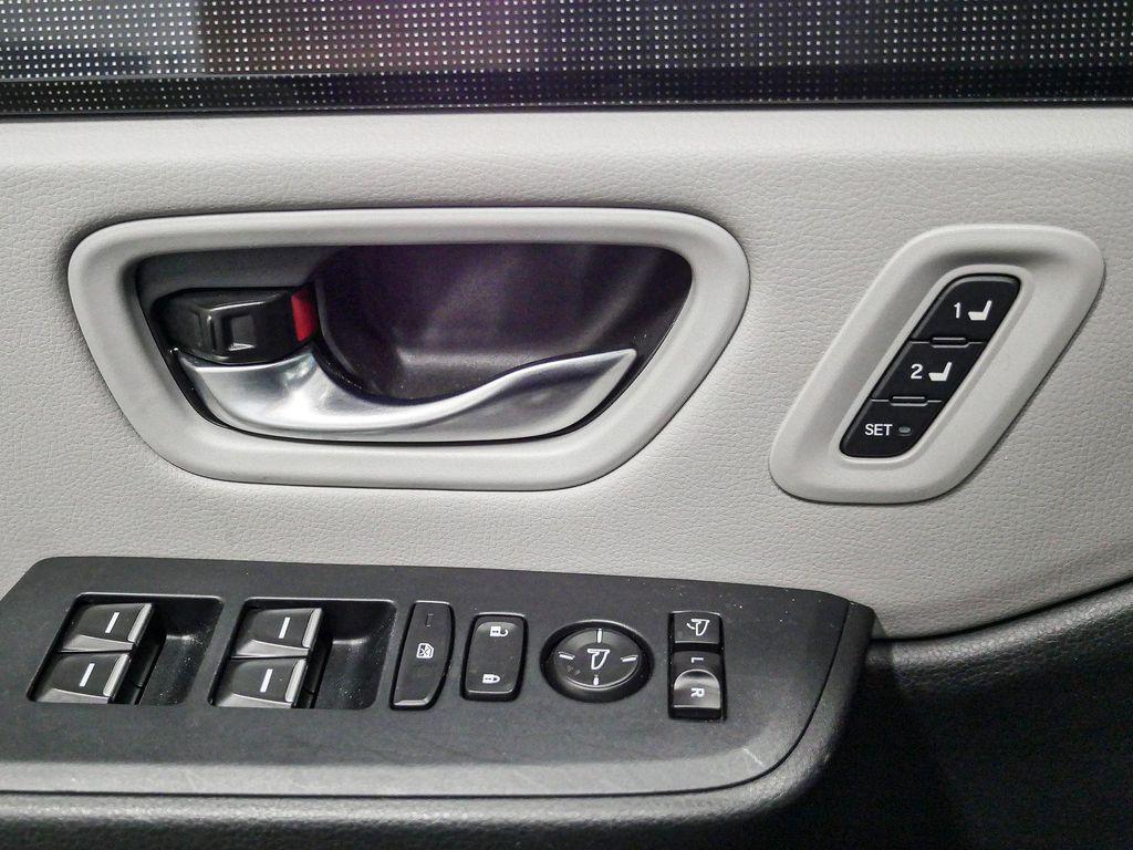 used 2023 Honda Pilot car, priced at $44,211