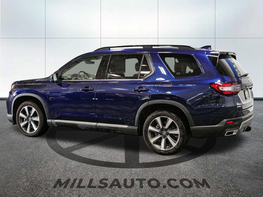used 2023 Honda Pilot car, priced at $44,211