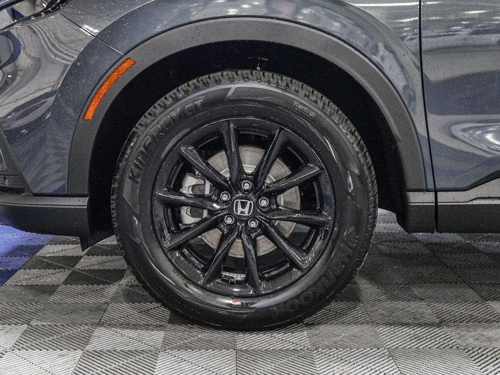 new 2026 Honda CR-V Hybrid car, priced at $41,675