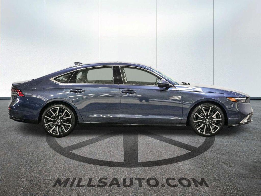 new 2025 Honda Accord Hybrid car, priced at $37,650