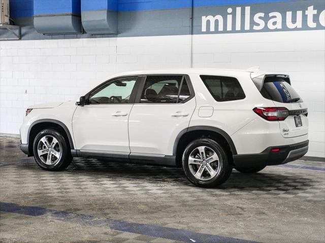new 2025 Honda Pilot car, priced at $47,505