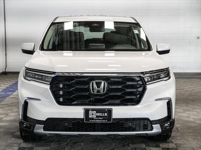 new 2025 Honda Pilot car, priced at $47,505