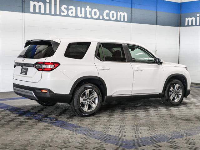 new 2025 Honda Pilot car, priced at $47,505