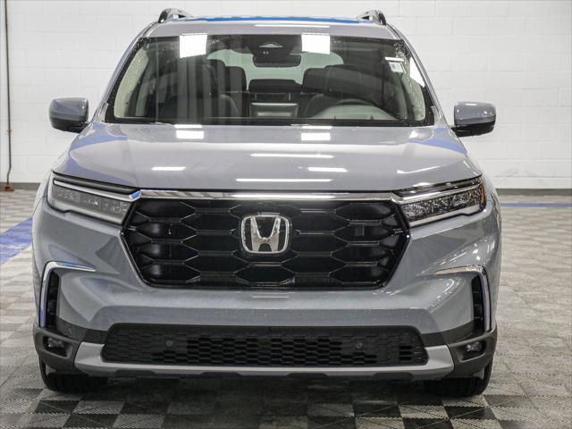 new 2025 Honda Pilot car, priced at $55,715