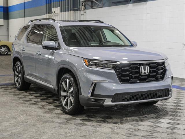 new 2025 Honda Pilot car, priced at $55,715