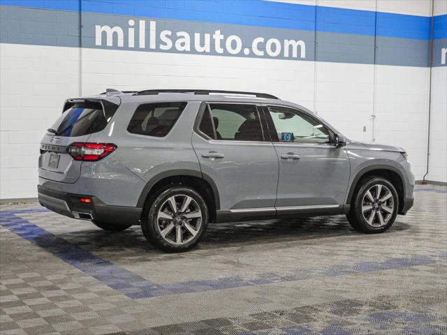 new 2025 Honda Pilot car, priced at $55,715