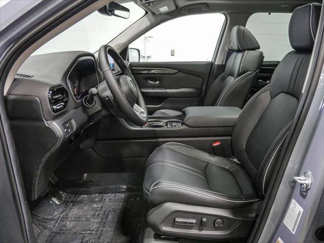 new 2025 Honda Pilot car, priced at $55,715