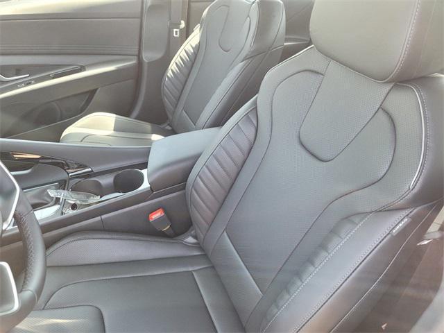 new 2025 Hyundai Elantra car, priced at $27,895