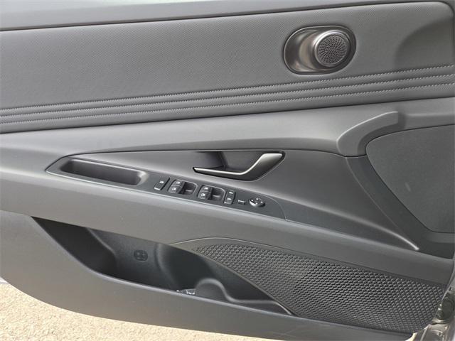 new 2025 Hyundai ELANTRA HEV car, priced at $27,590