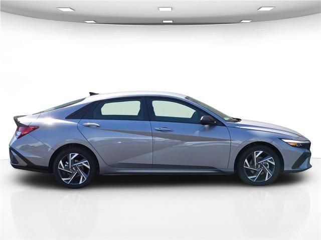 new 2025 Hyundai ELANTRA HEV car, priced at $27,700