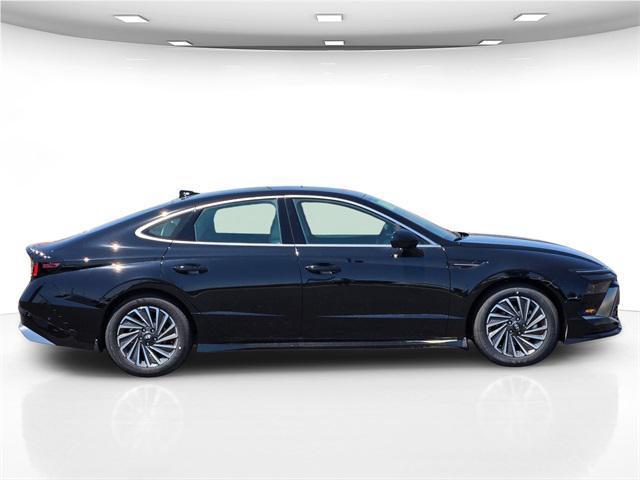 new 2025 Hyundai Sonata Hybrid car, priced at $38,025