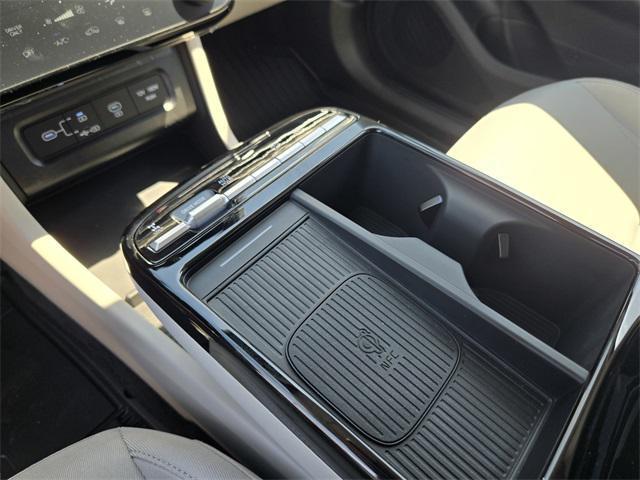 new 2025 Hyundai TUCSON Hybrid car, priced at $35,100