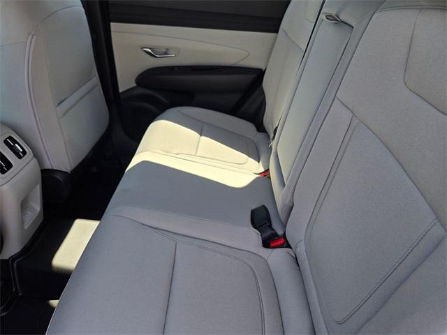 new 2025 Hyundai TUCSON Hybrid car, priced at $35,100