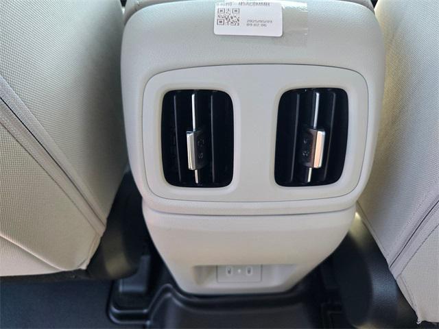 new 2025 Hyundai TUCSON Hybrid car, priced at $35,100