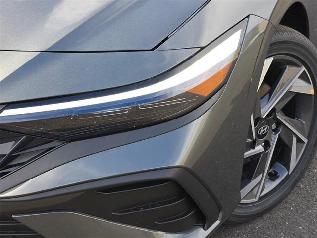 new 2025 Hyundai ELANTRA HEV car, priced at $27,705