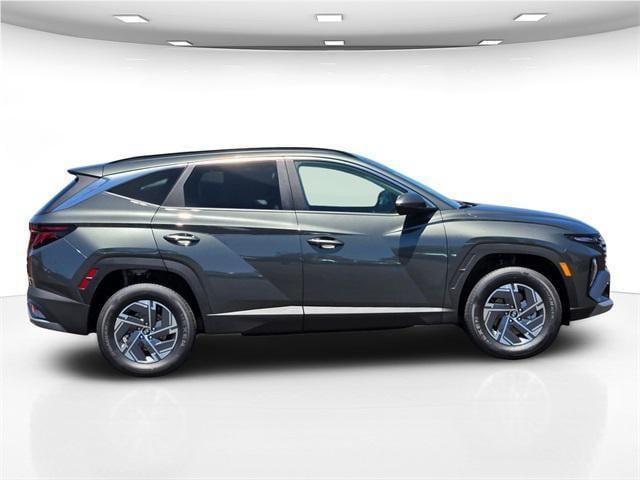 new 2025 Hyundai TUCSON Hybrid car, priced at $34,975