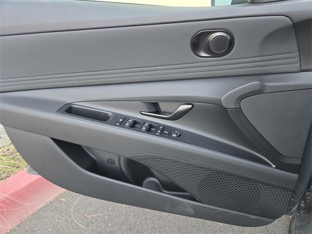 new 2025 Hyundai ELANTRA HEV car, priced at $27,690