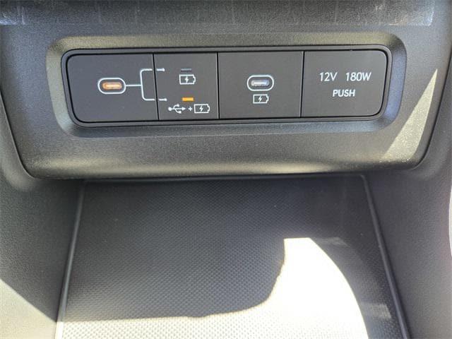 new 2025 Hyundai TUCSON Hybrid car, priced at $34,190