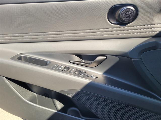 new 2025 Hyundai ELANTRA HEV car, priced at $28,090