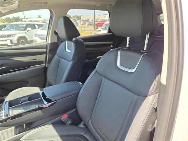 new 2025 Hyundai TUCSON Hybrid car, priced at $37,165