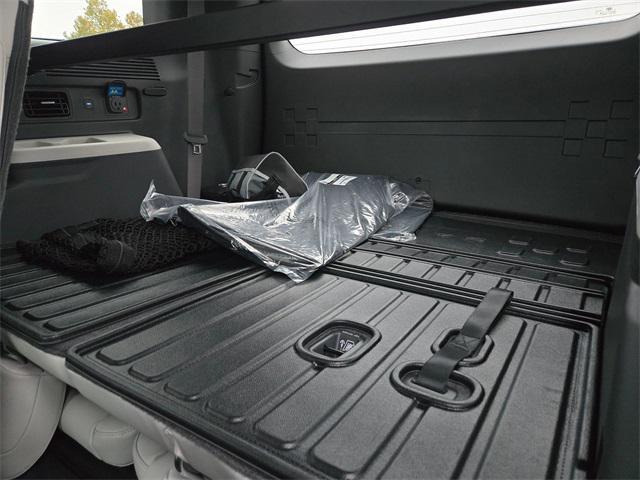 new 2026 Hyundai SANTA FE HEV car