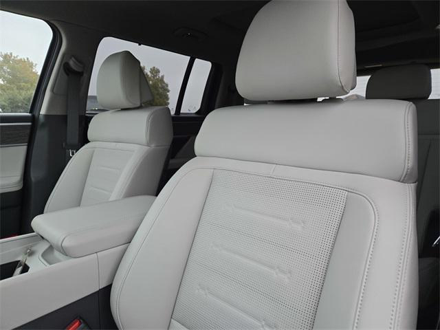 new 2026 Hyundai SANTA FE HEV car