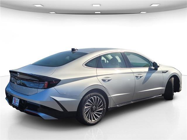 new 2025 Hyundai Sonata Hybrid car, priced at $31,345