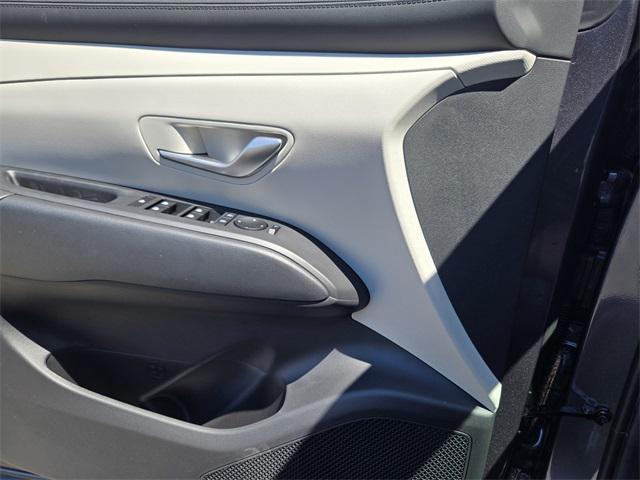 new 2025 Hyundai TUCSON Hybrid car, priced at $35,045