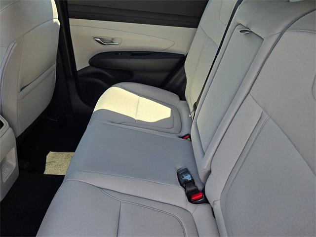 new 2025 Hyundai TUCSON Hybrid car, priced at $35,045